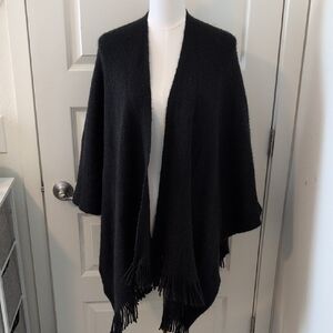 VINCE CAMUTO Cape Black with Fringe on Bottom One Size